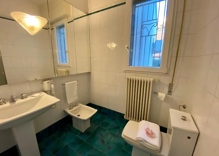 Alda & Bed & Breakfast 4*